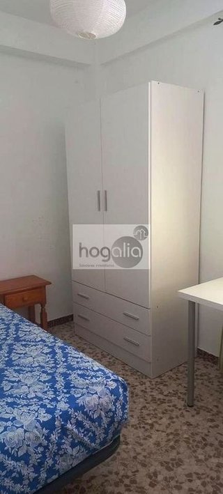 Piso en alquiler en El Juncal - Av. de la Paz en Sevilla