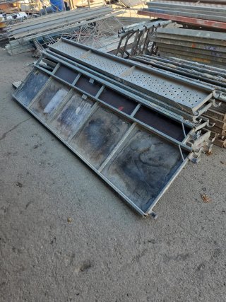 Plataformas de andamio con trampilla