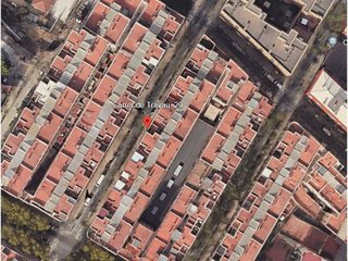 Local comercial en venta en El Turó de la Peira en Barcelona