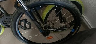 Bicicleta de montaña negra tamaño L