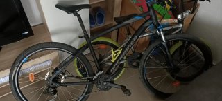 Bicicleta de montaña negra tamaño L