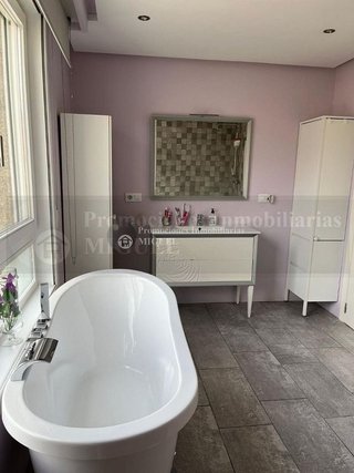 Casa adosada en venta en Verín