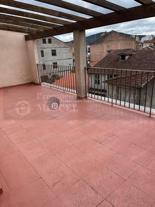 Casa adosada en venta en Verín