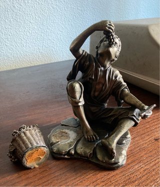 Figura Niño Vendimiador con Cesta