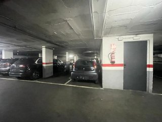 Garaje en venta en Riu en Santa Coloma de Gramanet