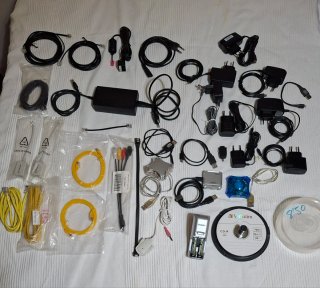 Lote Cables, Cargadores y Accesorios Varios