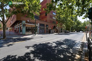 Local comercial en venta en Pajaritos - Plaza de Toros en Granada