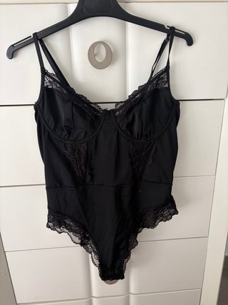 Body de encaje negro