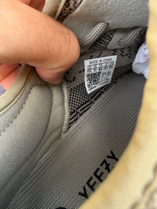 Adidas Yeezy Boost 350 V2