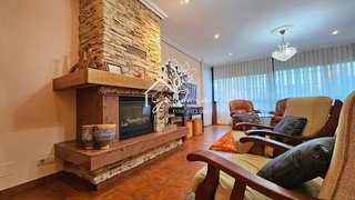 Chalet en venta en Ares
