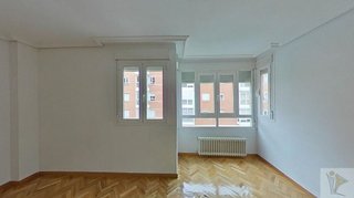 Piso en venta en Pueblo Nuevo en Madrid