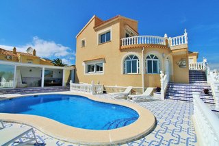 Chalet en venta en Campos de Golf - Villa Martin - Los Dolses en Orihuela