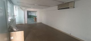 Nave industrial en venta en Gràcia en Sabadell