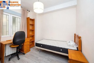 Piso en venta en Camino de Ronda - Rosaleda en Granada
