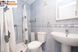 Piso en venta en Camino de Ronda - Rosaleda en Granada