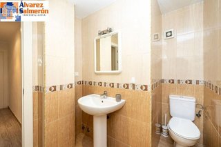 Piso en venta en Camino de Ronda - Rosaleda en Granada