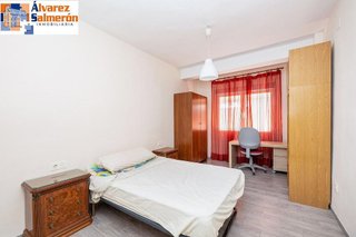 Piso en venta en Camino de Ronda - Rosaleda en Granada