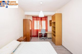 Piso en venta en Camino de Ronda - Rosaleda en Granada