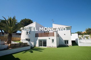 Chalet en venta en Los Balcones - Los Altos del Edén en Torrevieja