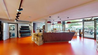 Local comercial en venta en El Parc i la Llacuna del Poblenou en Barcelona