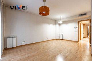 Piso en venta en Palos de Moguer en Madrid