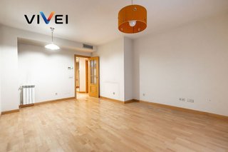 Piso en venta en Palos de Moguer en Madrid