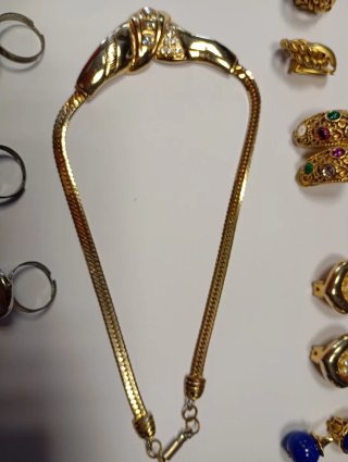 Lote de pendientes y anillos fantasía