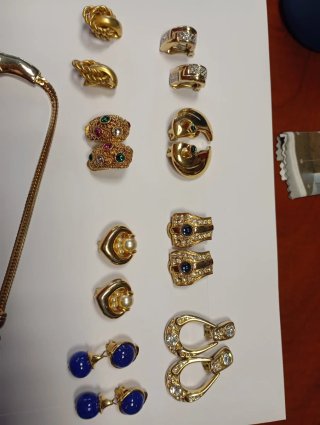Lote de pendientes y anillos fantasía