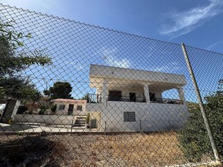 Chalet en venta en Urbanizaciones en Llíria
