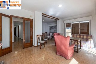 Piso en venta en Pajaritos - Plaza de Toros en Granada