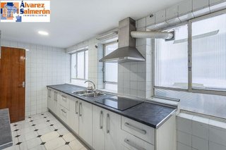 Piso en venta en Pajaritos - Plaza de Toros en Granada