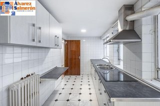Piso en venta en Pajaritos - Plaza de Toros en Granada