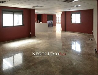Local comercial en alquiler en Parque de la Bombilla-Pla de Rascanya en Llíria