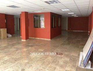 Local comercial en alquiler en Parque de la Bombilla-Pla de Rascanya en Llíria