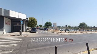 Local comercial en alquiler en Parque de la Bombilla-Pla de Rascanya en Llíria