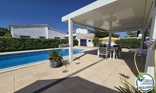 Chalet en venta en Empuriabrava en Castelló d´Empúries