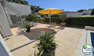 Chalet en venta en Empuriabrava en Castelló d´Empúries