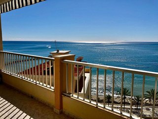 Piso en venta en Playa de la Fontanilla en Marbella