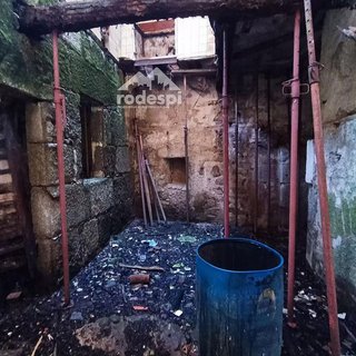 Casa adosada en venta en Ponteareas