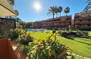 Piso en venta en Puerto Banús en Marbella