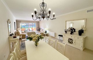 Piso en venta en Puerto Banús en Marbella