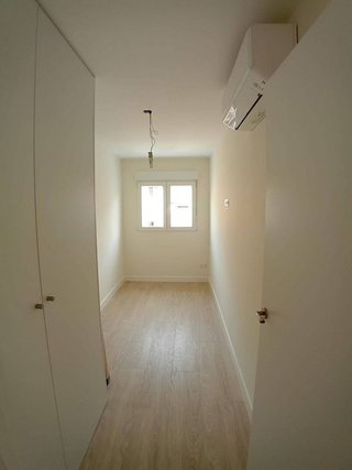 Piso en venta en Valdeacederas en Madrid
