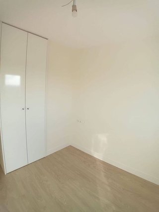 Piso en venta en Valdeacederas en Madrid