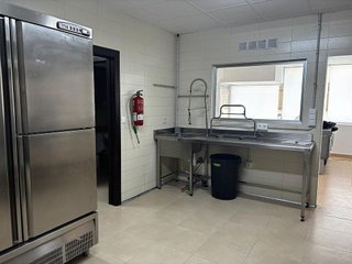 Local comercial en venta en Cervantes en Granada