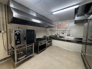 Local comercial en venta en Cervantes en Granada