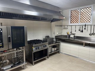 Local comercial en venta en Cervantes en Granada