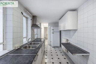 Piso en venta en Pajaritos - Plaza de Toros en Granada