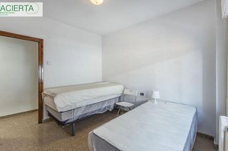 Piso en venta en Pajaritos - Plaza de Toros en Granada