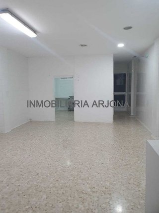 Local comercial en venta en San Francisco en Lucena