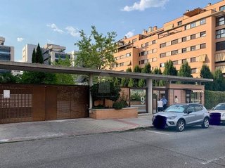 Garaje en venta en Las Tablas en Madrid
